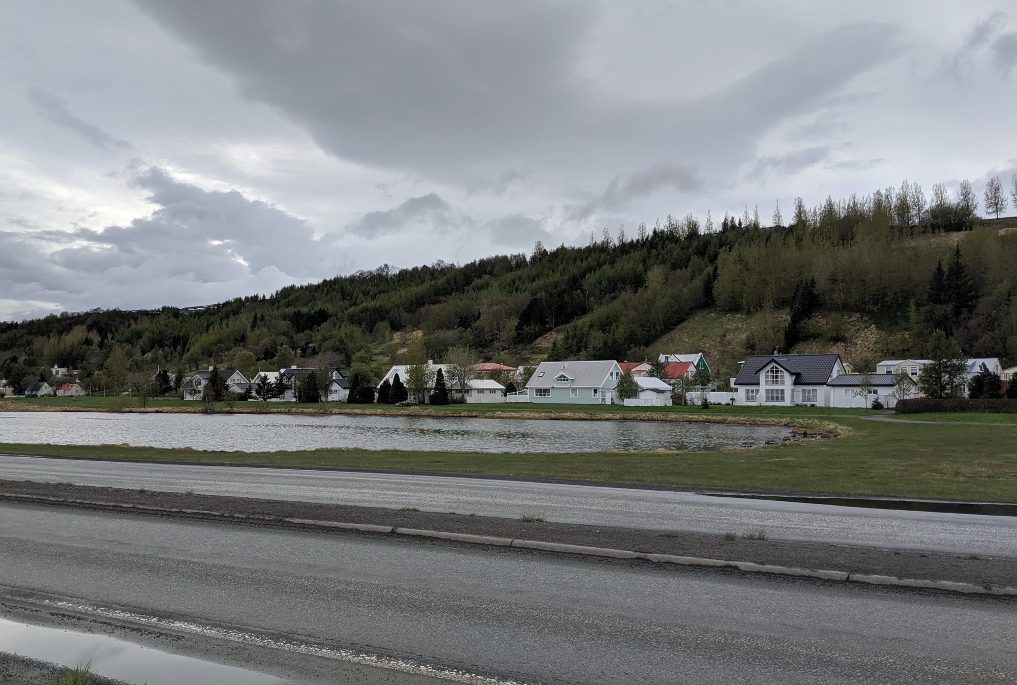houses by the side of the road