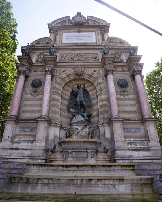 Fontaine Saint-Michel