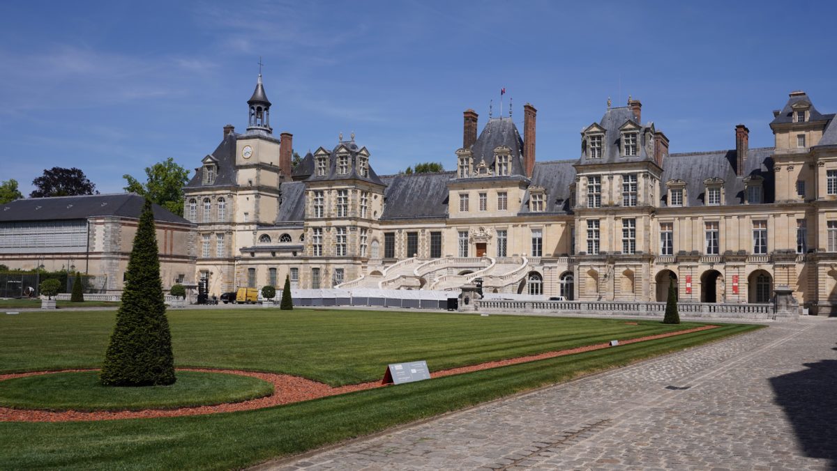 Fontainebleau main stairs
